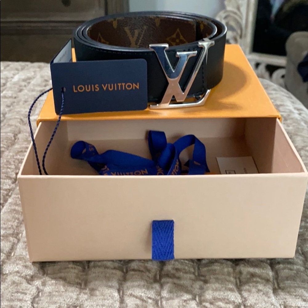Louis Vuitton INITIALES 40MM REVERSIBLE Belt!